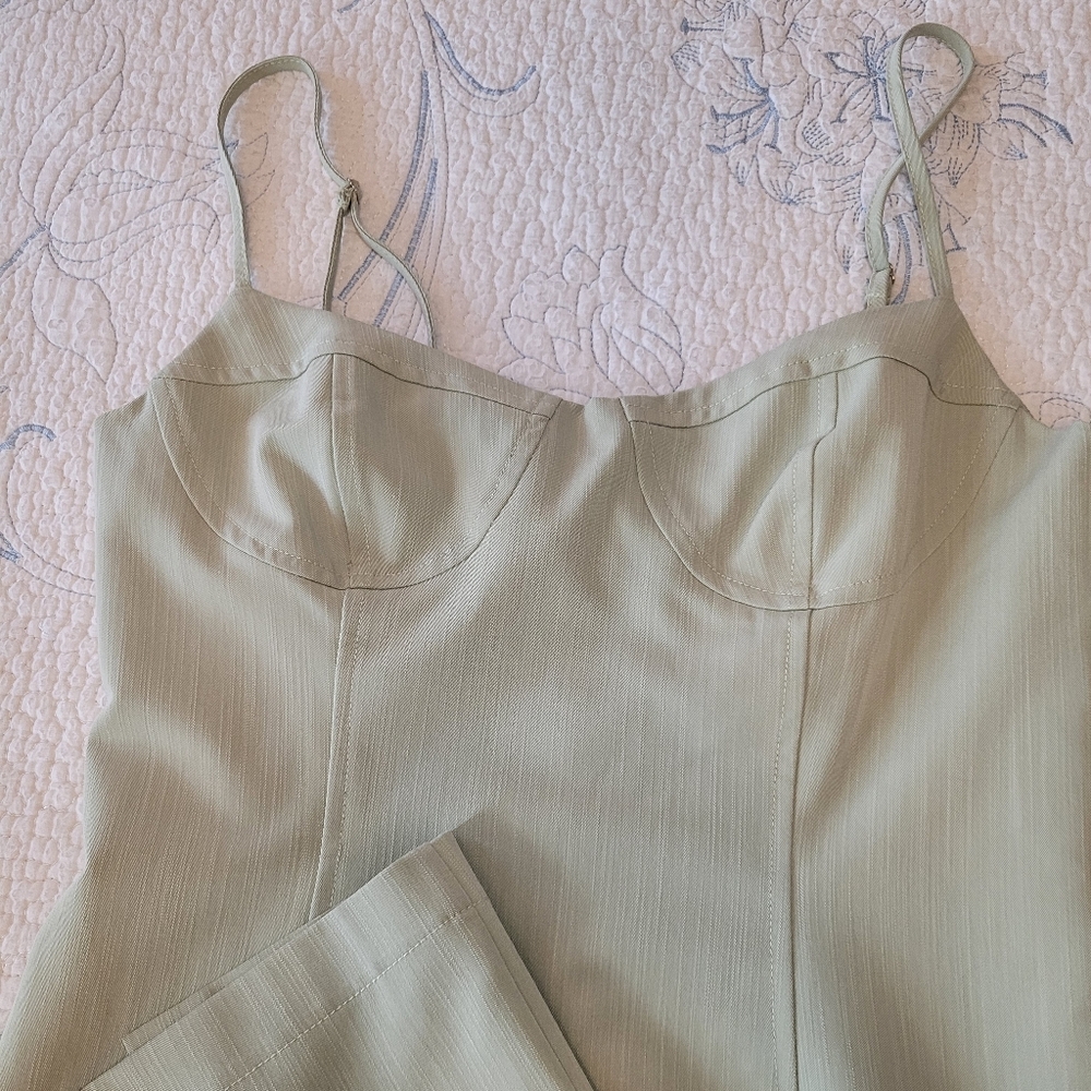 Emory Park Green Dress with Flowy Silhouette - Picture 4 of 9
